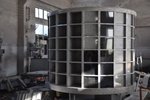 Pierre tombale en granit gris - Design américain traditionnel - Garantie 1 an - Utilisation en cimetière - Product Image 1