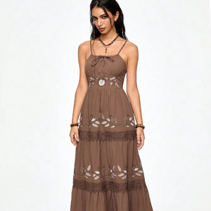Robe longue tissée en coton 100% pour femme, marron, avec broderie appliquée, col carré, manches courtes, style décontracté et élégant, idéale pour l'été - Product Image 1