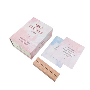 Op maat gemaakte familie-motivatiekaartenset met citaten, affirmaties en mentale gezondheid, inclusief standaardhouder van papier. - Product Image 3