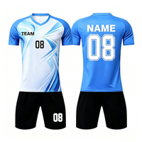 Tenue de football personnalisée, nouveau design, haute qualité, manches courtes, imprimée, respirante, séchage rapide, 100% polyester, maillots d'équipe pour hommes