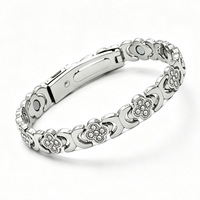 Bracelet magnétique à quatre feuilles pour femmes, bracelet en alliage incrusté de strass, bijoux tendance pour femmes, cadeau