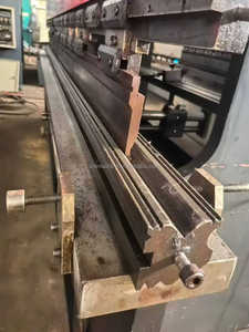 Presse <span class=keywords><strong>plieuse</strong></span> CNC 160T 4000mm pour tôles en acier inoxydable, machine à plier l'acier, <span class=keywords><strong>plieuse</strong></span> métallique à vendre - Product Image 3