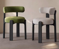 Chaise de salle à manger de luxe rembourrée en bois de frêne blanc, fauteuil rétro design à dossier haut pour maison d'hôtes élégante et salon moderne