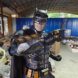 Estatua de Batman de Tamaño Real Personalizada de <span class=keywords><strong>DC</strong></span> <span class=keywords><strong>COMICS</strong></span>, Escultura de Batman de Resina para Decoración - Product Image 3