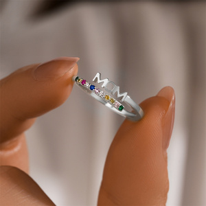 แหวนเงินแท้ S925 ประดับเพชรซิคอนหลากสีสัน ดีไซน์สวยหรูจาก CANNER Custom Fine Jewelry สำหรับคุณแม่ เป็นของขวัญวันแม่ - Product Image 5