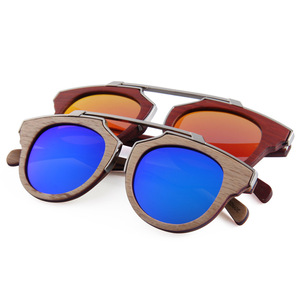 Lunettes de soleil effet bois UV400 polarisées avec verres TAC, monture ronde unisexe, protection solaire, pour voyage, conduite et mode W5622 - Product Image 5