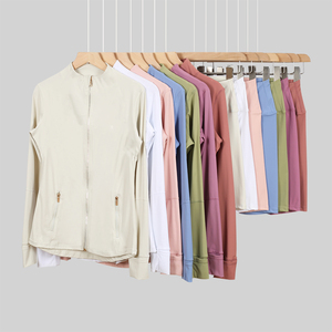 Con logo 1:1 Esattamente come il marchio originale, Set da donna con giacca a collo alto e pantaloncini, in tessuto morbido come il burro, per yoga e fitness - Product Image 5