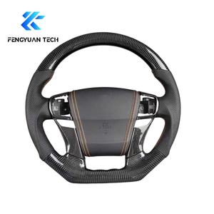 Volant en fibre de carbone style GR pour Corolla/Reiz (Mark X) 2005-<span class=keywords><strong>2010</strong></span> - Design sportif en cuir perforé pour rouge - Product Image 3