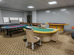 Mesa de <span class=keywords><strong>Ruleta</strong></span> de Casino LED de Diseño Moderno y Lujoso para 8-10 Jugadores, Solución de Almacenamiento para Blackjack, Material MDF, Venta Directa de Fábrica - Product Image 6