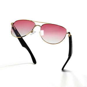 Gafas inteligentes multicolores Lujosas gafas de sol UV400 con marco de metal para el asistente de voz con control de reproducción de audio - Product Image 1