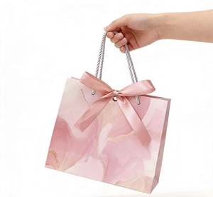 Sac cadeau en papier rose personnalisé avec logo imprimé, écologique et tendance, pour petites entreprises - Product Image 5