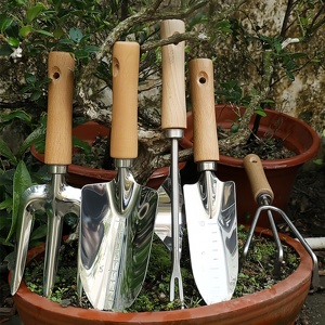 Ensemble d'outils de <span class=keywords><strong>jardin</strong></span> - 4/5 pièces - Outils à main en acier inoxydable robustes - Kit d'outils de bricolage - Manche en bois ergonomique - Accessoires de <span class=keywords><strong>jardin</strong></span> OEM - Product Image 4
