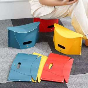<span class=keywords><strong>Tabouret</strong></span> pliable, chaise portable, légère, pliable, pour le camping, la randonnée, en plastique, utilisable comme sac de rangement pour la pêche, les excursions, les barbecues - Product Image 1