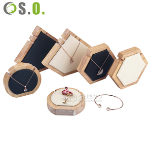 High Quality Solid Wood Necklace <b>Display</b> Stand Multi Size Luxury Jewelry <b>Display</b> for High End Jewelry Stores Wholesale Factory - Product Image 5
