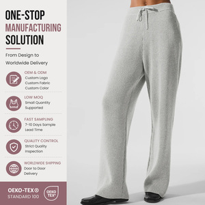 <span class=keywords><strong>Pantaloni</strong></span> da tuta essenziali con coulisse <span class=keywords><strong>in</strong></span> vita, elasticizzati <span class=keywords><strong>in</strong></span> quattro direzioni, slim fit, 100% cotone <span class=keywords><strong>a</strong></span> <span class=keywords><strong>costine</strong></span>, da donna - Product Image 1