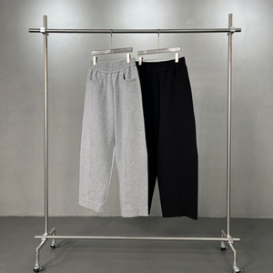 Pantalon vintage de style urbain de haute qualité 320 grammes pour femmes et hommes, avec logo personnalisé, idéal pour le streetwear - Product Image 1