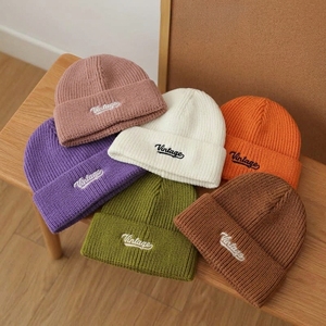 Beanies personnalisés en laine mérinos épaisse et thermique, luxueux et chauds, avec logo brodé, bonnets tricotés, toques, bonnets de ski - Product Image 1