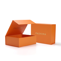 Boîte cadeau pliable avec fermeture magnétique, boîte rigide pliable de luxe avec logo personnalisé en feuille d'or pour l'emballage d'accessoires vestimentaires, d'écharpes