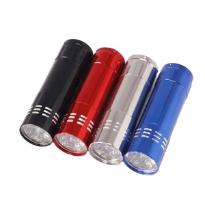 ไฟฉายอลูมิเนียมขนาดเล็กแบบขายส่ง พร้อมสายคล้องและแบตเตอรี่ - ตัวเลือกโลโก้แบบกำหนดเองสำหรับของขวัญส่งเสริมการขายและการใช้งานกลางแจ้ง - Product Image 2