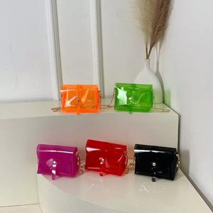 Sac à bandoulière innovant et écologique en PVC pour femme, idéal pour les occasions formelles et les soirées, style féminin, innovation révolutionnaire - Product Image 1