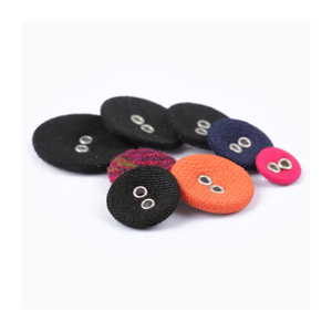 عيون مستدامة ذات ثقبين مسطحة من الخلف ملابس ريتيليرز "قماش مطلي بالعظام مع زخرفة شبكية - Product Image 1