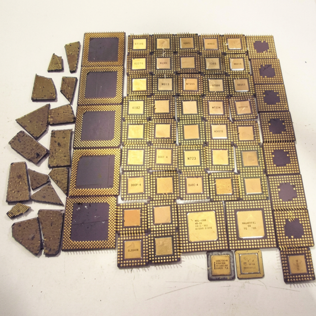 Wholesale Ceramic CPU Scrap with Gold Pins for for 5 Processors 8-core 12nm LGA 1150 Socket 64-Bit for Desktop Computers