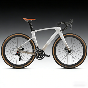Bicicleta de Carretera de Fibra de Carbono 700C, 24 Velocidades, Frenos de Disco Hidráulicos, Manillar Curvo, Bicicleta de Carreras Aerodinámica para Estudiantes y Ciclistas - Product Image 1