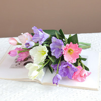 Bunga Eustoma Sutra Buatan, Tangkai Tunggal, Tiga Bunga, Gaya Eustoma, Standar, Tekstur Embos, Hari Valentine