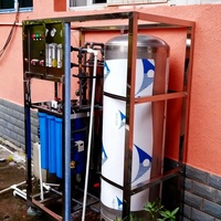 Système de traitement de l'eau par osmose inverse entièrement automatique 500 lph 132 gal/h avec réservoir de stockage d'eau pour l'usine d'eau potable