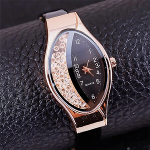 Set di 4 Orologi al Quarzo da Donna LP45, Quadrante Ovale, Orologio di Lusso con Set di Gioielli con Collana, Anello e Orecchini - Product Image 4