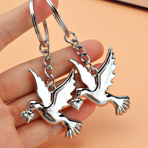 Người bạn món quà Hòa Bình chim bồ câu Keychain động vật chim Keychain kim loại móc chìa khóa xe Túi Chìa khóa mặt dây chuyền hình chim bồ câu Keychain Hòa Bình vòng chìa khóa - Product Image 3