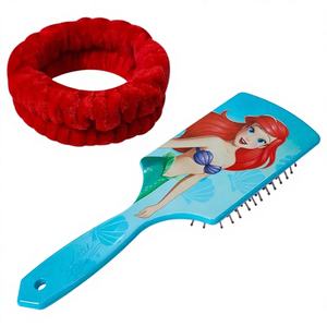 VENTA AL POR MAYOR H.E.R. Accesorios Oficiales con Licencia, Set de Diadema y Cepillo para el Cabello para Niñas, Kit de Peinado Divertido de Ariel, para Desenredar y Peinar - Product Image 1