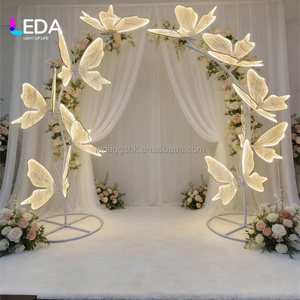 LEDA Fournitures de mariage : Lampe LED papillon en métal à lumière chaude, décoration d'allée, lampadaire, supports d'ailes de papillon pour la décoration d'événements - Product Image 6