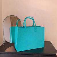 Sac fourre-tout en feutre non tissé réutilisable de haute qualité pour femmes, mode décontractée, shopping, cadeau, avec taille et couleur personnalisables