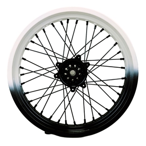 Ensemble de roues peintes bicolores en gros pour moto tout-terrain et <span class=keywords><strong>supermotard</strong></span> 17*2.5 & 17*3.5 – Couleurs personnalisées – Roues avant et arrière - Product Image 4