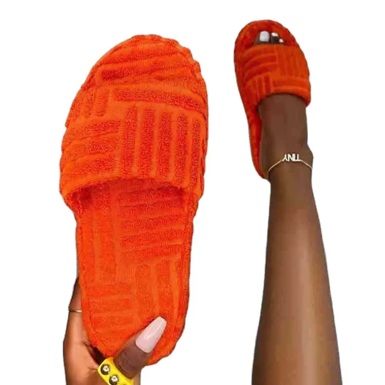 Groothandel Nieuwe Reliëf Handdoek Katoen Slippers Plus Size Een Woord Dikke Bodem Warme Wollen Slippers Vrouwen