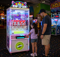 Machine à clipser commerciale avec distributeur de prix et lecteur de cartes pour centres commerciaux et centres d'amusement à fort trafic