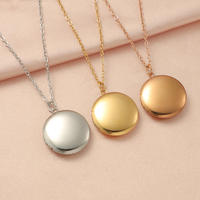 Collier avec médaillon photo personnalisé Image et texte personnalisés Pendentif rond en acier inoxydable plaqué or 18 ct Bijoux significatifs