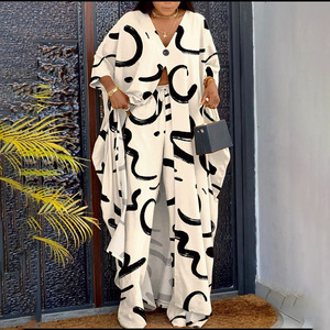 Completi di Design per <span class=keywords><strong>donna</strong></span> Top con stampa a tre quarti con scollo a V e Set di pantaloni larghi da <span class=keywords><strong>donna</strong></span> in due pezzi - Product Image 1