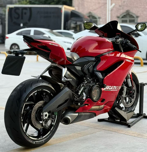 <span class=keywords><strong>Moto</strong></span> Sportive d'Occasion 2018 959 Rouge <span class=keywords><strong>Moto</strong></span> CBR1000R GSX600R R6 GSX750R <span class=keywords><strong>ZX6R</strong></span> ZX-<span class=keywords><strong>MOTO</strong></span> 820RR 675RS CB600R - Product Image 4