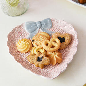 Assiettes en céramique créatives de style américain, assiettes peu profondes en forme de cœur, assiettes à dessert - Product Image 4