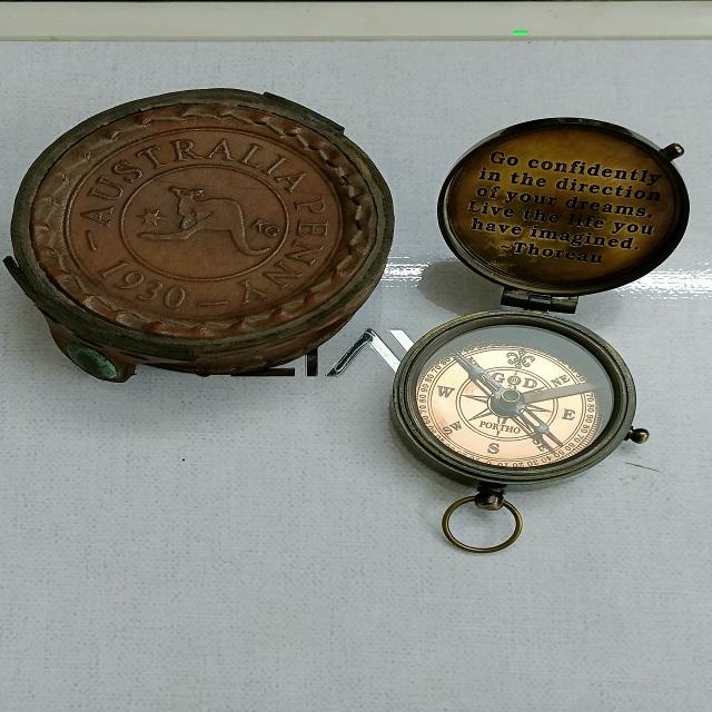 สีน้ำตาล