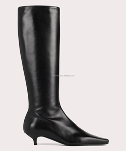 Bottes hautes modernes et élégantes en cuir de veau croco TOTEME 60mm à talon compensé Bottes hautes à enfiler pour filles Bottes hautes en cuir pour femmes - Product Image 5