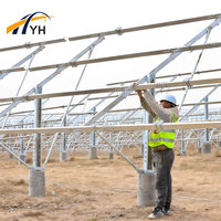 Support photovoltaïque en acier au carbone galvanisé personnalisé pour le montage au sol de projets d'énergie solaire