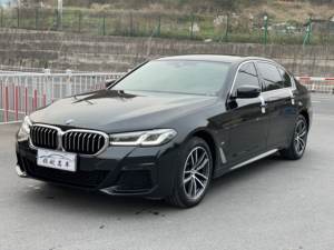 Modèle <span class=keywords><strong>2022</strong></span> de <span class=keywords><strong>BMW</strong></span> Série 5, 525Li M Sport Package, voiture à essence professionnelle, <span class=keywords><strong>prix</strong></span> d'exportation de voiture d'occasion relativement bas. - Product Image 1