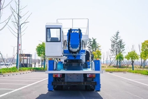 Camion élévateur télescopique à nacelle aérienne de grande plateforme de 10 mètres de marque japonaise avec une capacité de charge de 500 kg - Product Image 2