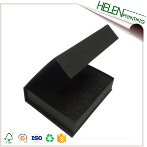 Elegant <b>Black</b> Magnetic Gift <b>Box</b> for Skin Care Serum False Eyelashes Essential Oils-Matt Lamination Embossing UV Advantage Sponge - Product Image 2