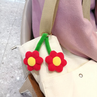 Porte-clés tendance pour filles, fleur rouge en peluche, animal en peluche doux, breloque en coton, cadeau personnalisé mignon