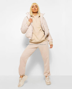 Veste matelassée coupe-vent respirante à capuche tendance pour femme, avec sequins violets et verts, en satin, collection Hiver 2020 - Product Image 2