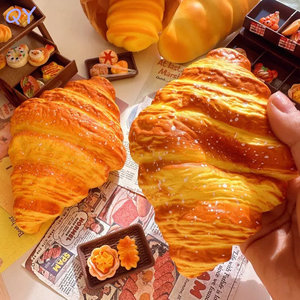 Jouet Squishy Géant Croissant QY en PU Souple, Anti-Stress, Coussin en Forme de Pain, Couleur Personnalisable, Cadeau - Product Image 1
